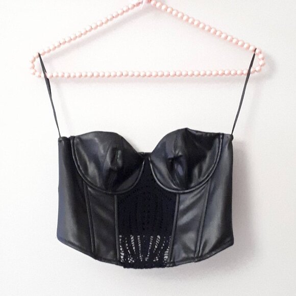 NWOT Zara black faux leather crochet-like detail corset crop top, XS - Picture 8 of 9